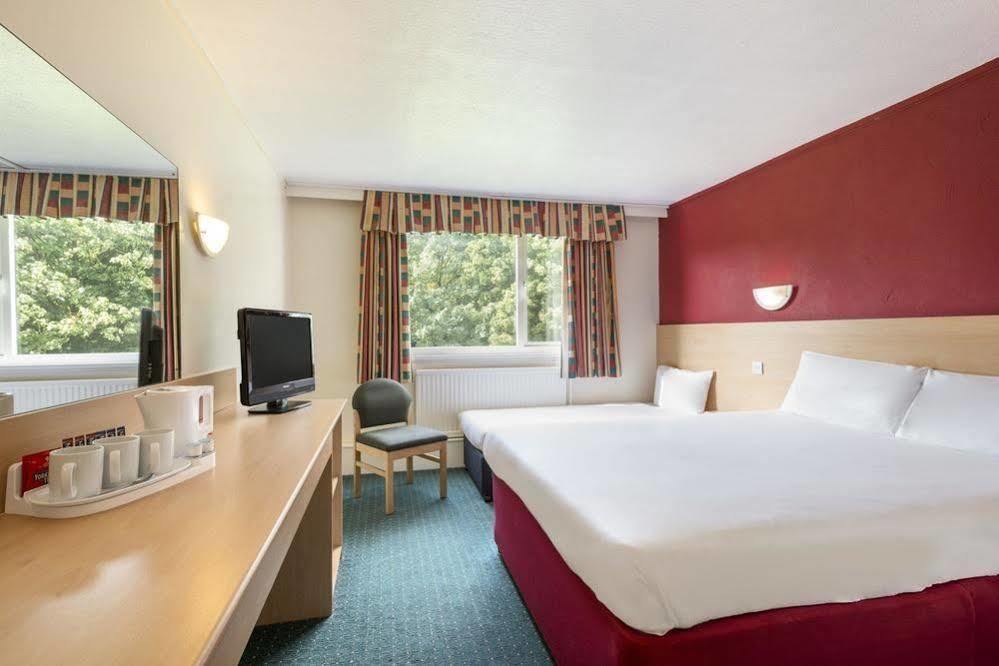 Ramada Chorley South Hotel Exterior photo